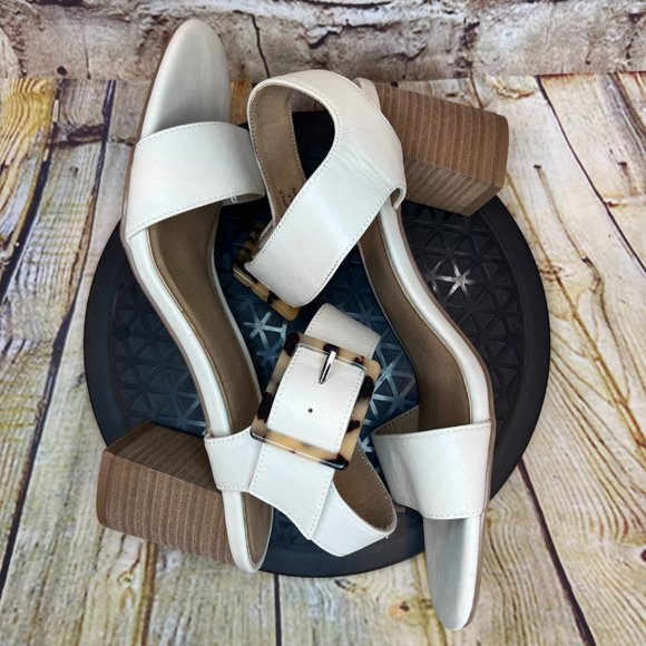 LOFT White Open Toe Adjustable Thick Ankle Straps Wood Style Block Heels 9 M - Picture 5 of 9